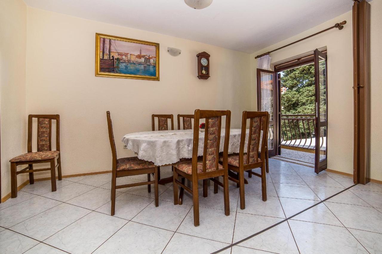 Apartments And Rooms Drpic Splitska Luaran gambar