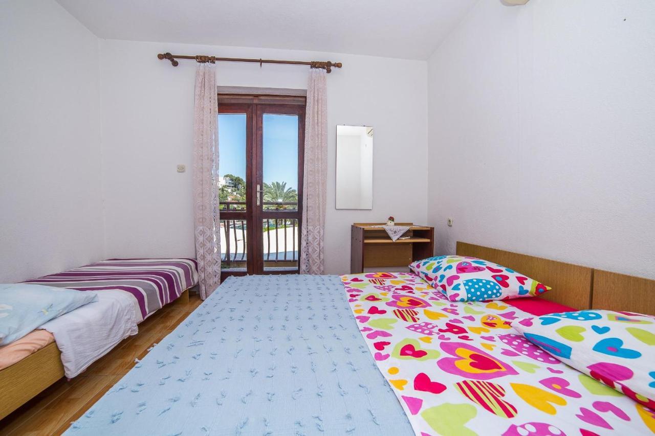 Apartments And Rooms Drpic Splitska Luaran gambar