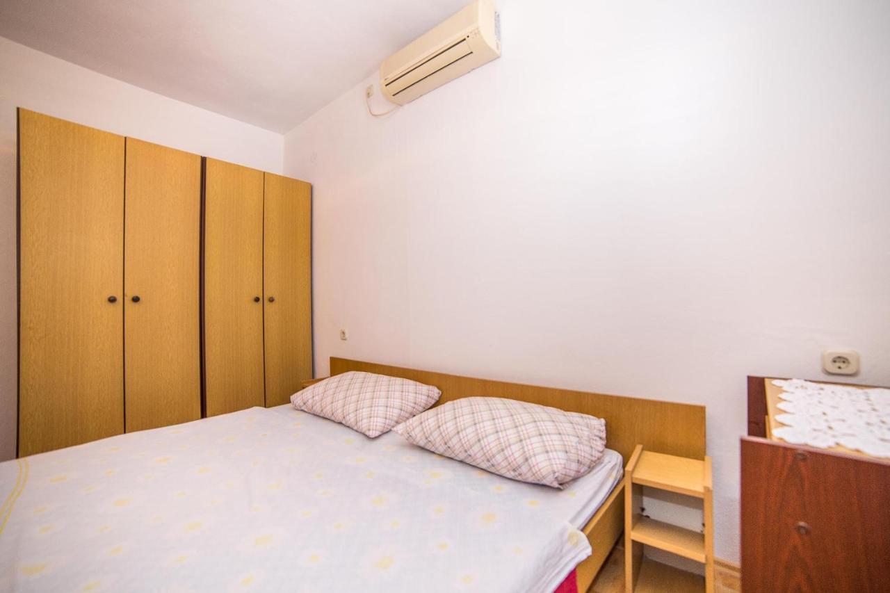 Apartments And Rooms Drpic Splitska Luaran gambar