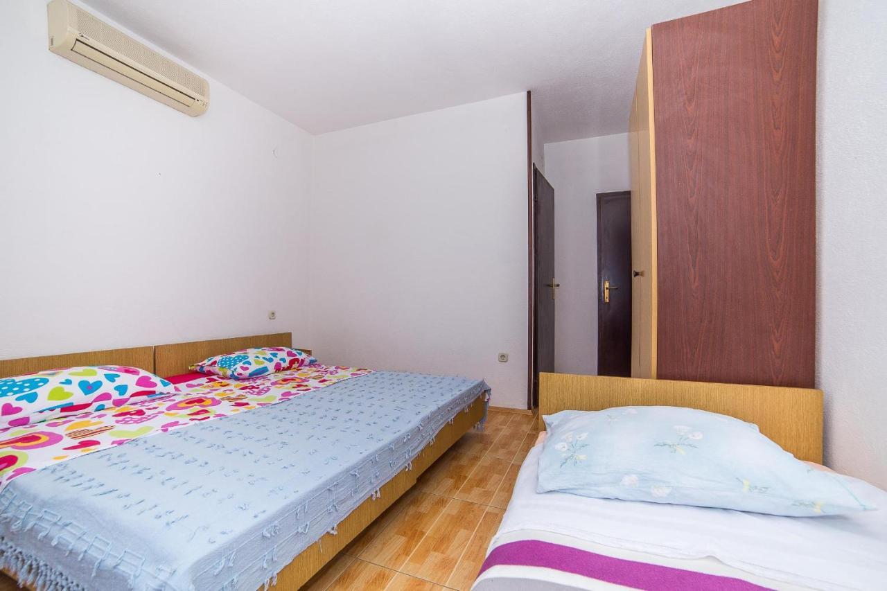 Apartments And Rooms Drpic Splitska Luaran gambar