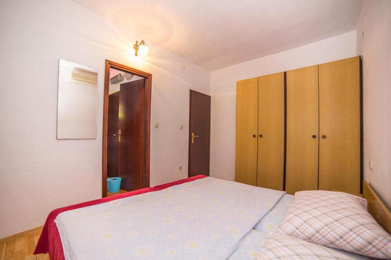 Apartments And Rooms Drpic Splitska Luaran gambar